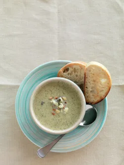 Broccoli and blue cheese soup