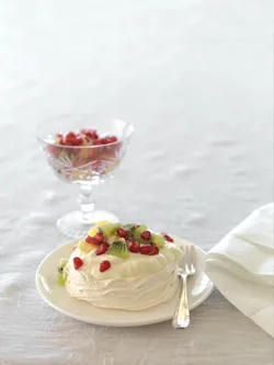 Individual meringue nests