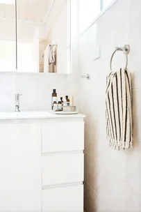 bathroom vanity with hand towel