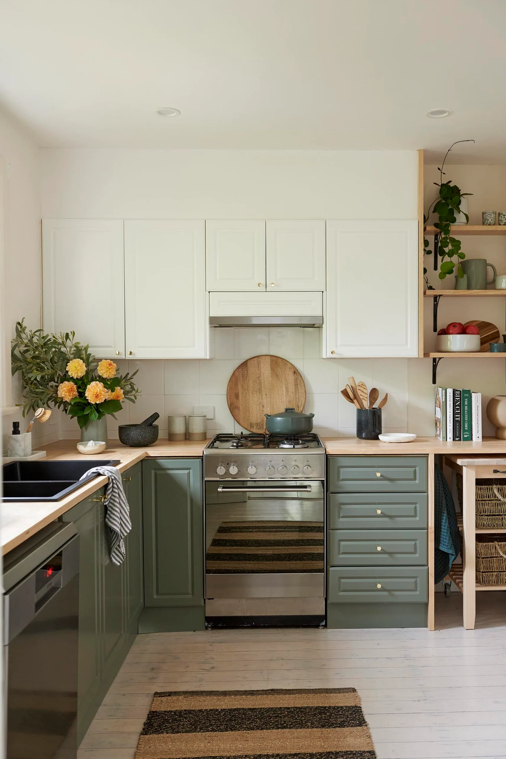 Small green, l-shaped kitchen