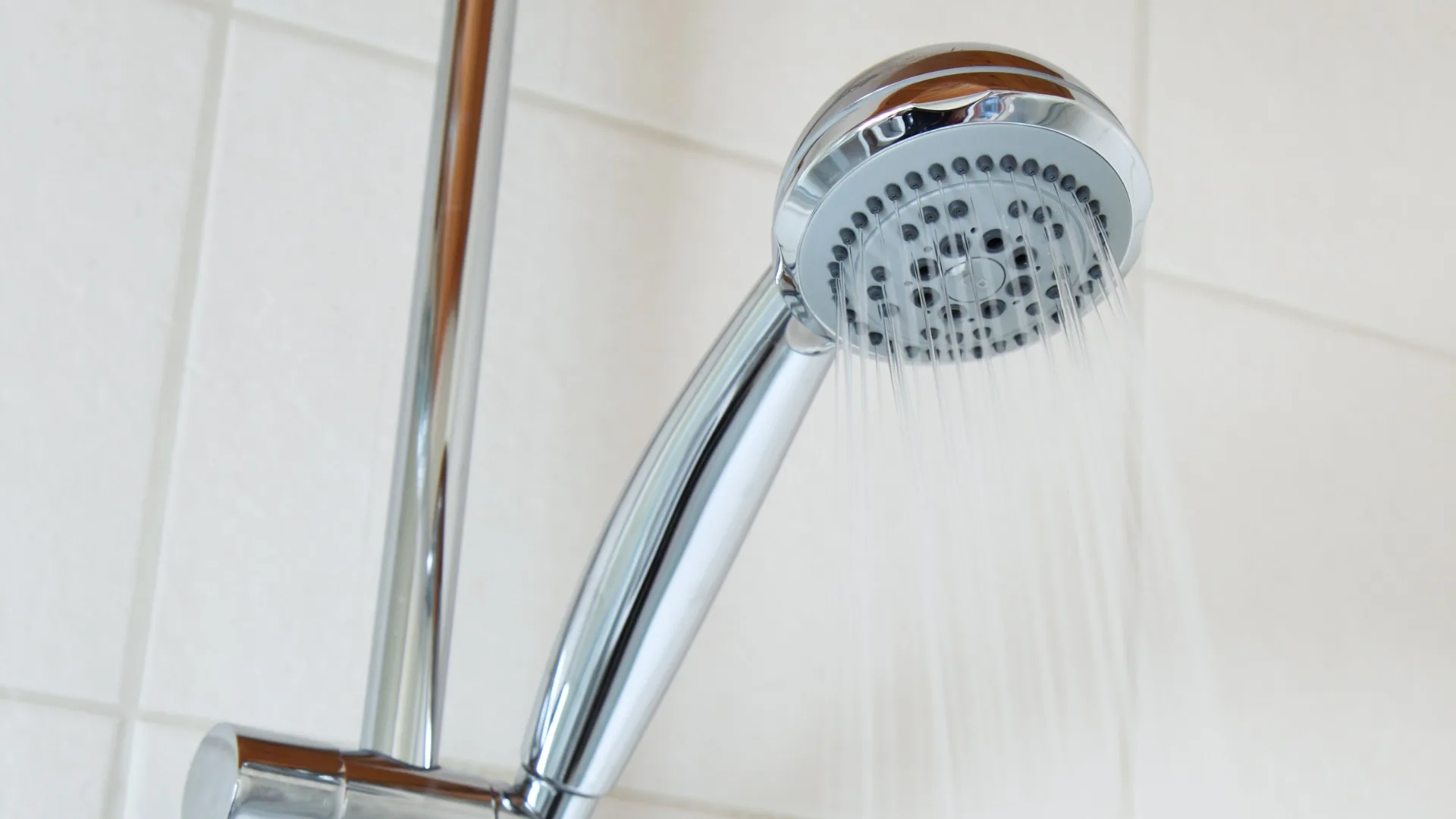 shower nozzle cose up