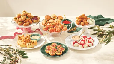 ALDI&rsquo;s Christmas seafood is back with sell-out lobsters and prices from $5!