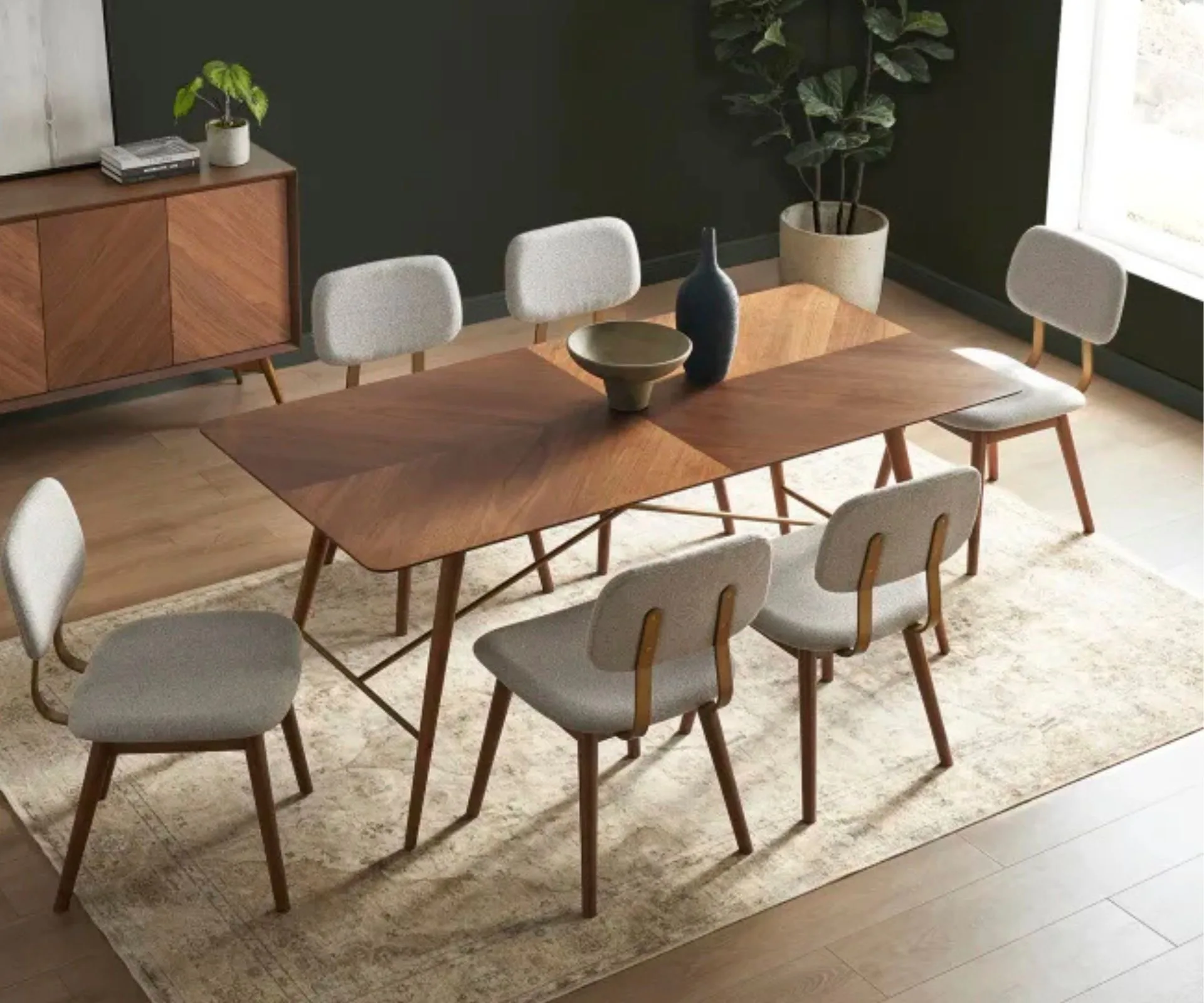 Castlery Lily Dining Table with 4 chairs