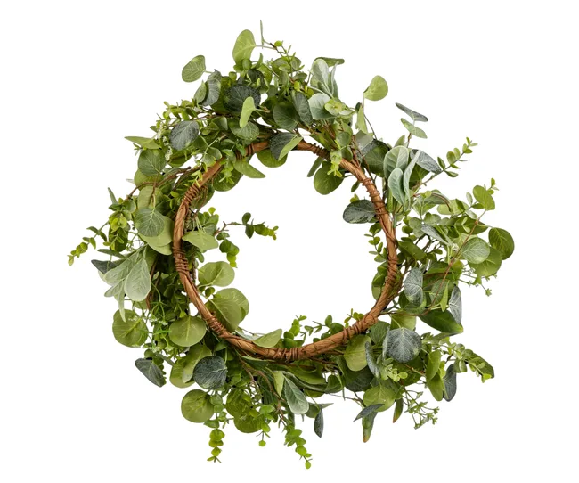 fairy christmas wreath with rounded leaves and distinct twig circlet in the middle