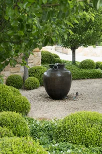 How to create a Mediterranean garden