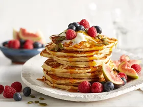 Make delicious Sunday breakfast with this traditional pancakes recipe