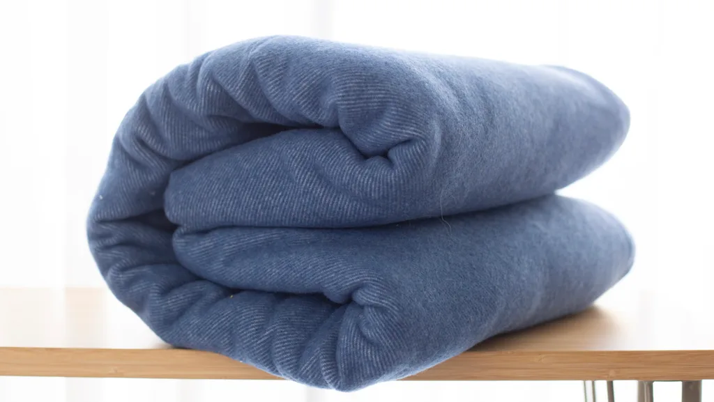 Twill Merino Wool Blanket in Navy.