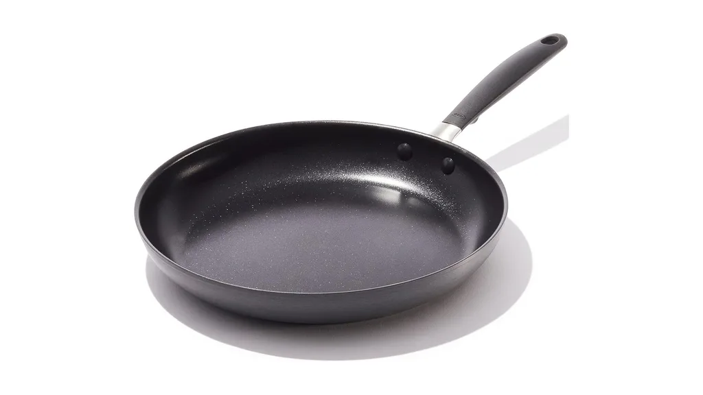 OXO Good Grips Hard Anodized PFOA-Free Nonstick 30 cm Frying Pan Skillet, Black.