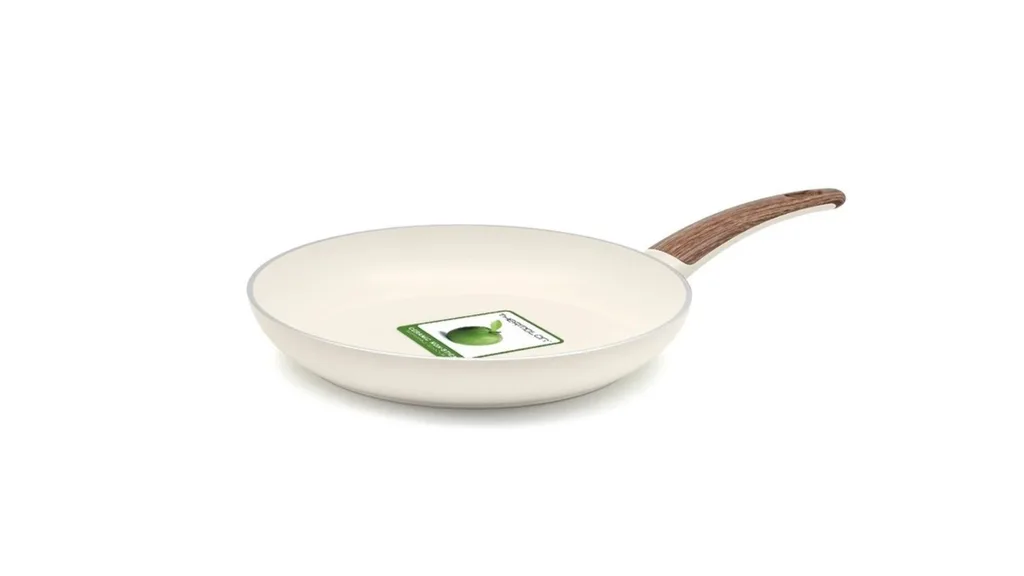 GreenPan Wood-Be 24cm frying pan in cream.