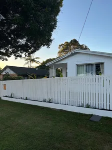 Cheap fence ideas for the front yard that you can DIY- Better Homes ...