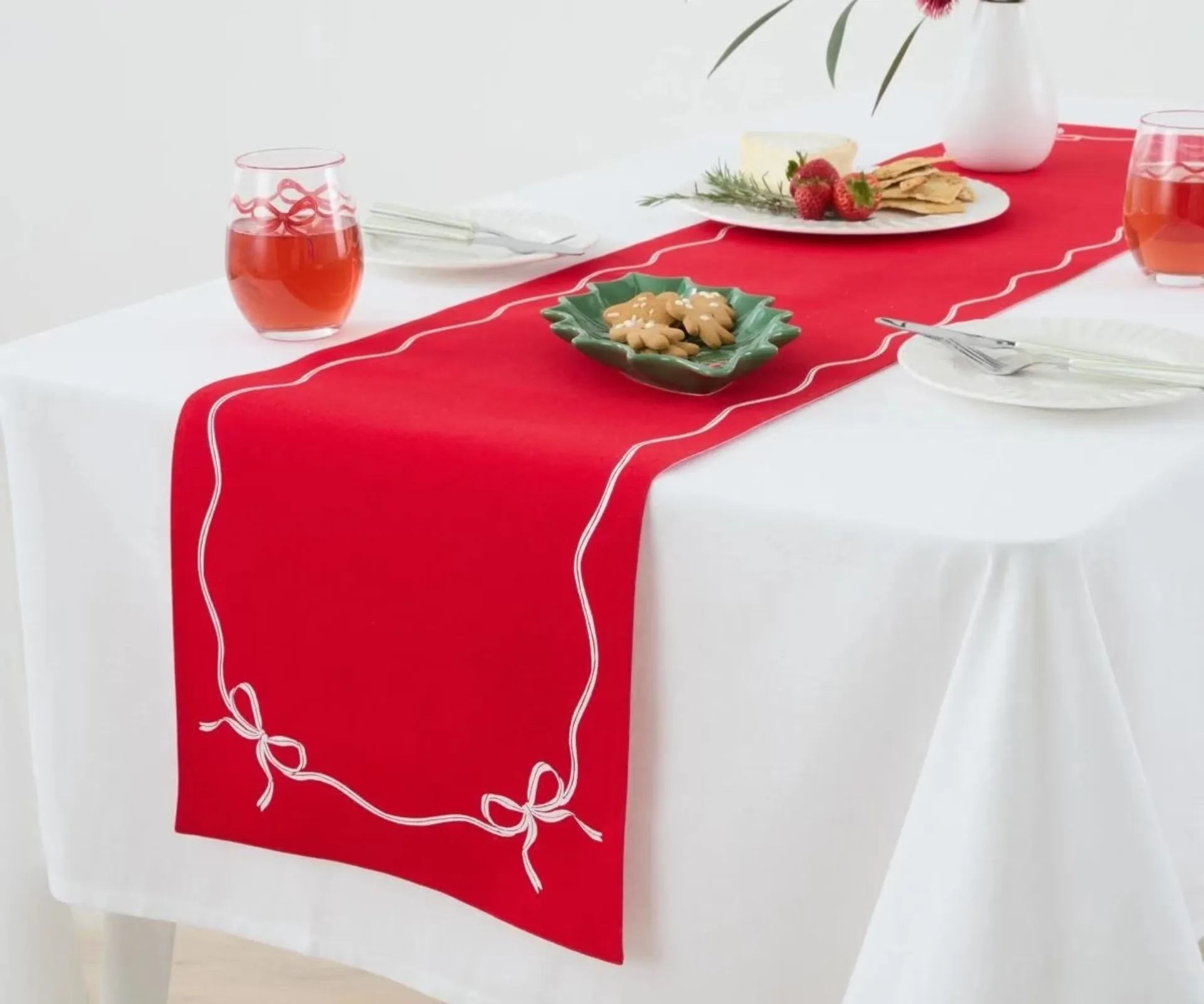 christmas-bow-table-runner