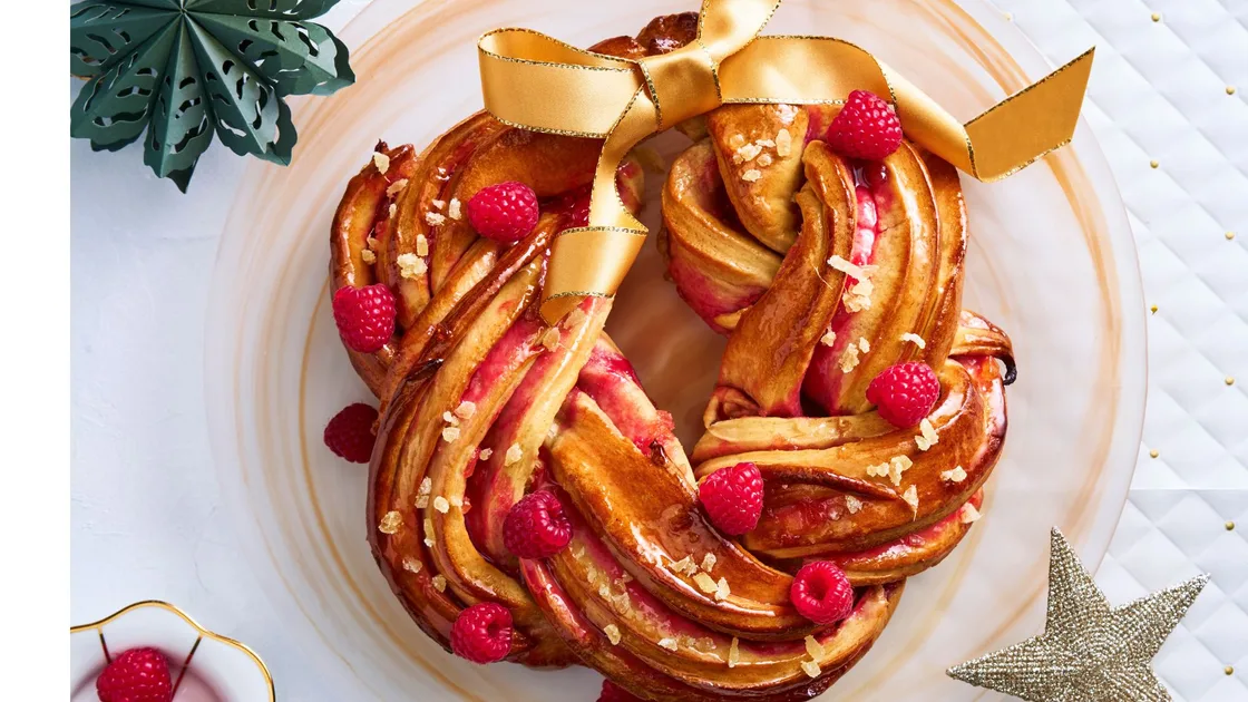 Christmas wreath dessert: raspberry and ginger bread filling - Better Homes & Gardens Australia