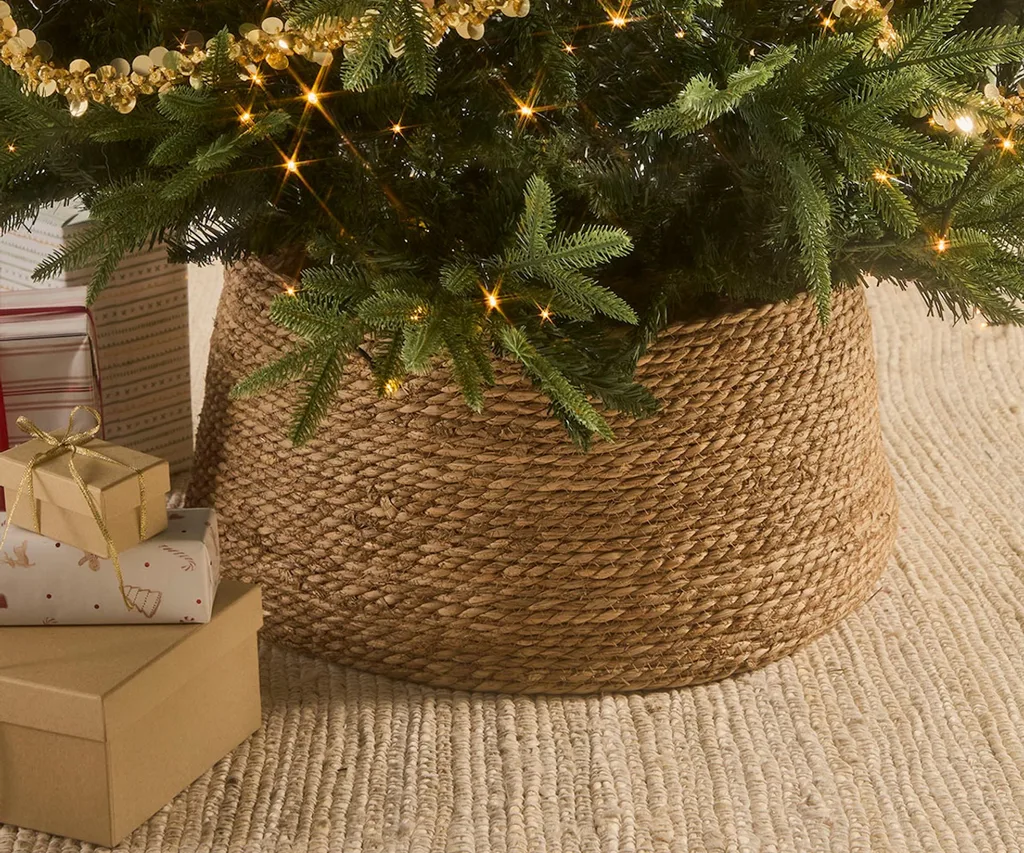 Pillow Talk Willow Rattan Christmas Tree Skirt