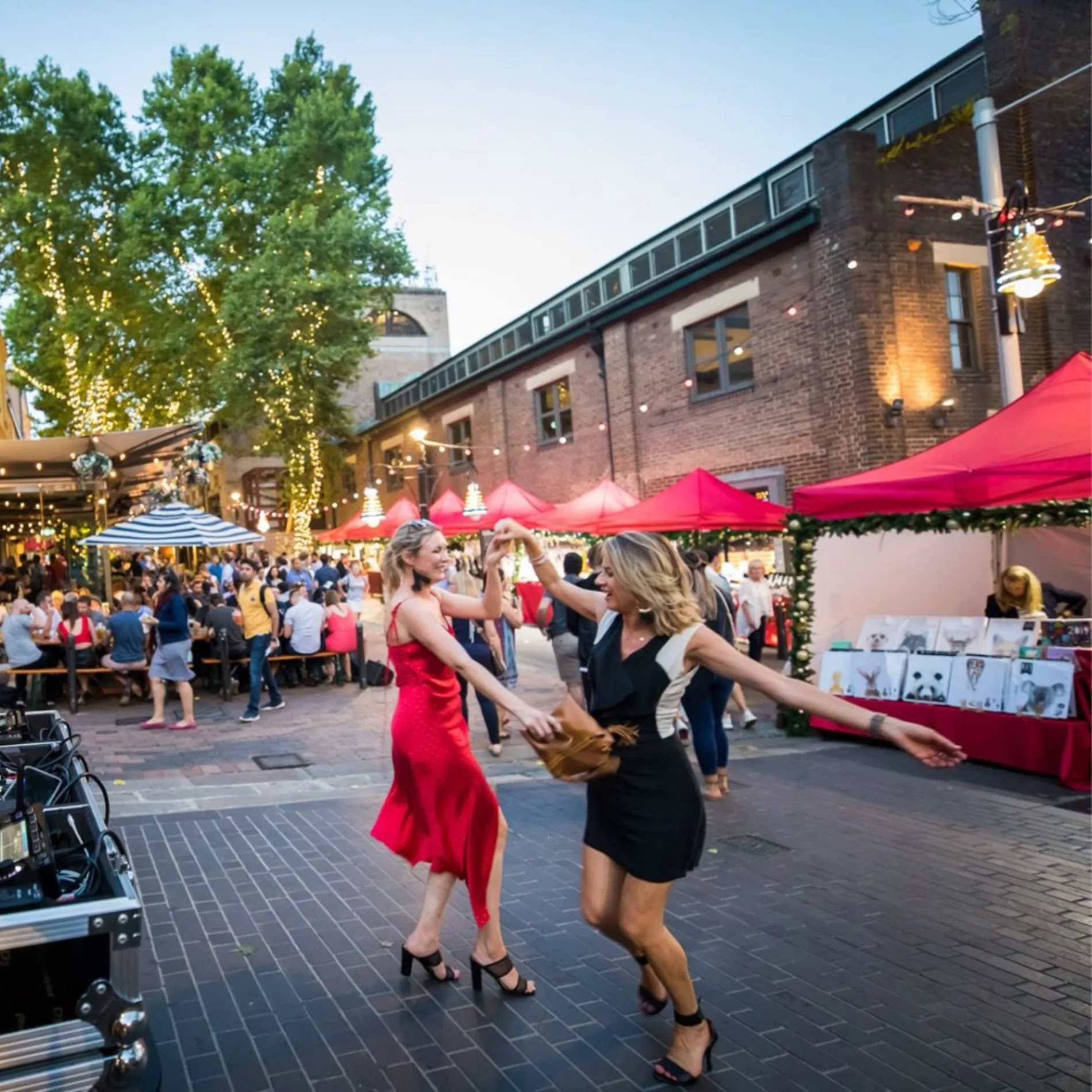 the rocks christmas markets