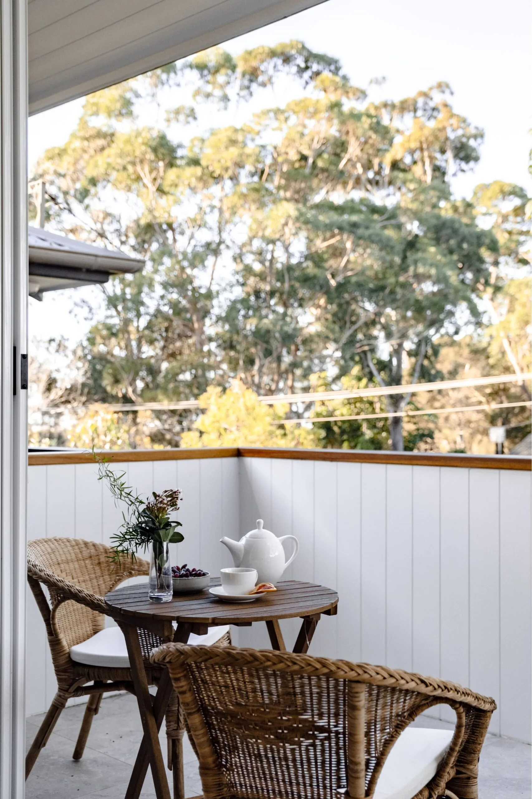 Outdoor dining spot on balcony