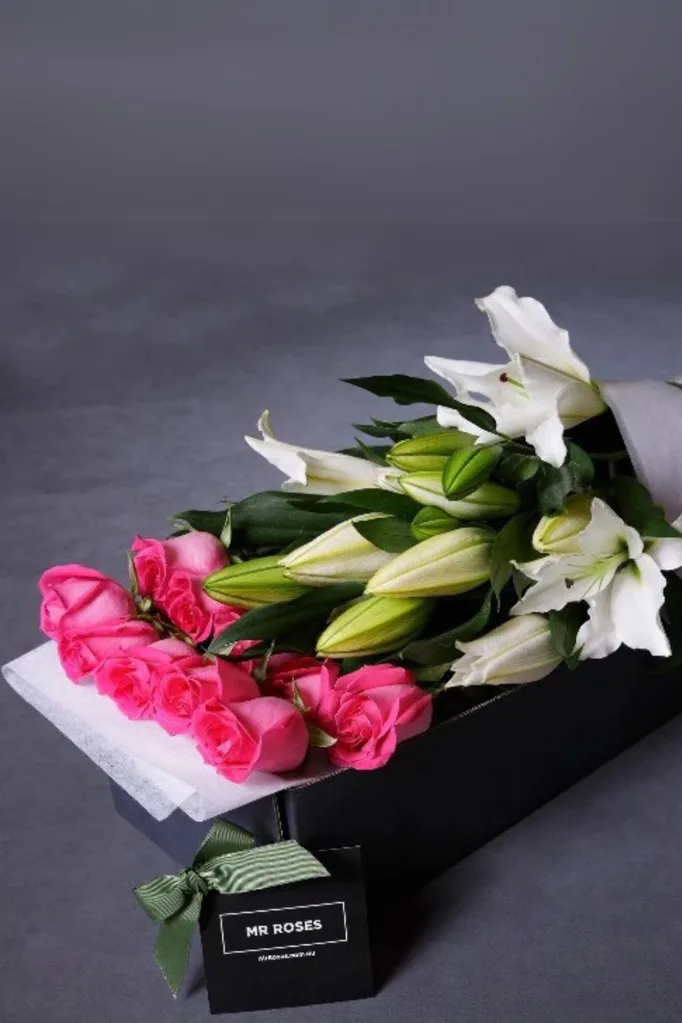 mr roses rose mother's day bouquet with tigerliles