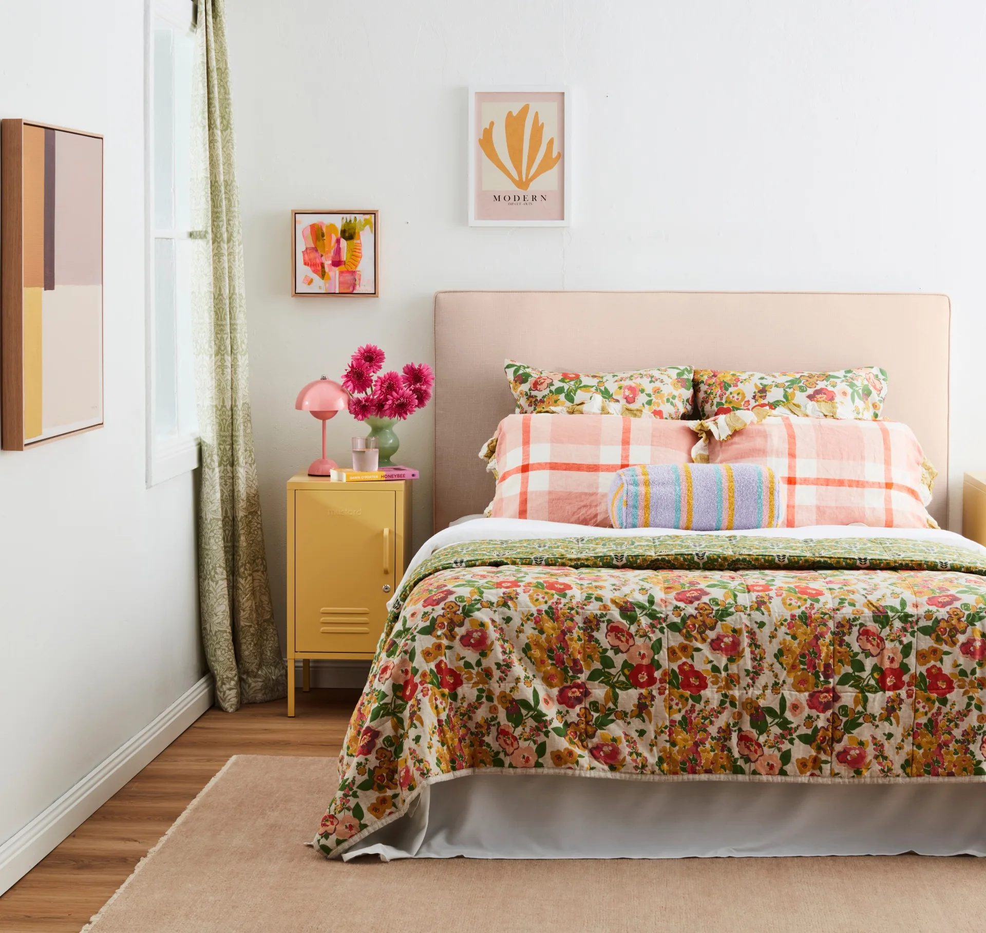 bedroom decorations with lots of paisley flowers and bright pastels 