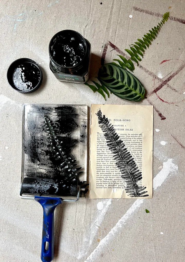 rolling ink equipment with brush and ink bottle