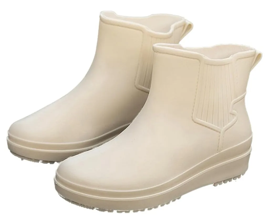 white gardening boots pull on pull off with no laces