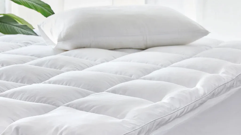 MyHouse Hotel Collection Topper.