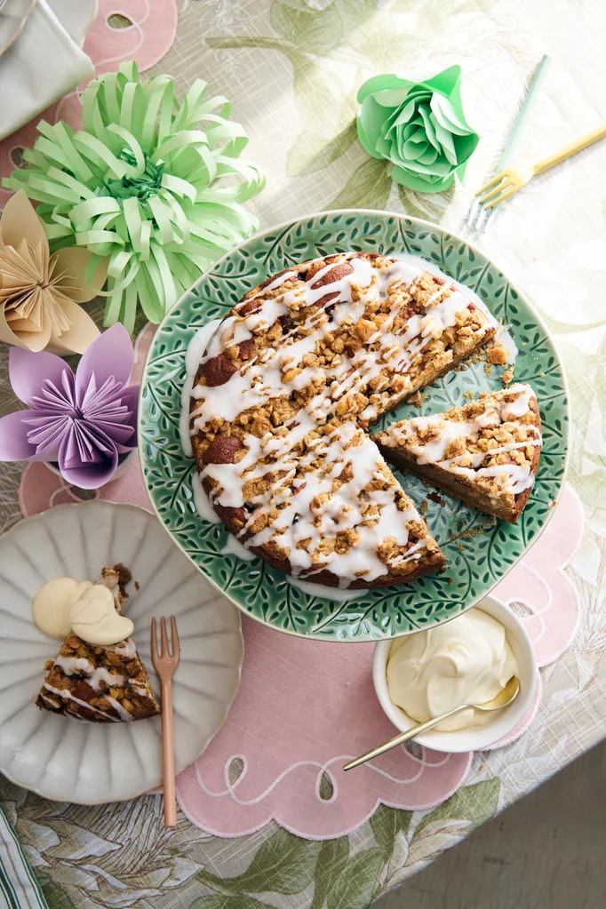 apple streusel cake