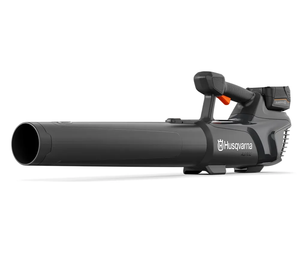 husqvarna leaf blower with large front cylinder and orange on button