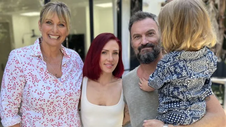 sharna bugess at home with brian austin green