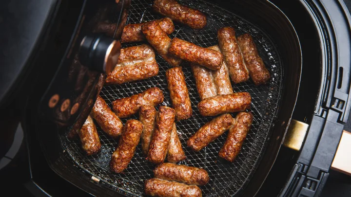 cooking little sausages in an air fryer