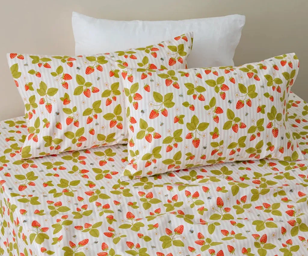 Morgan & Finch Strawberry Stripe Flannelette Sheet Set