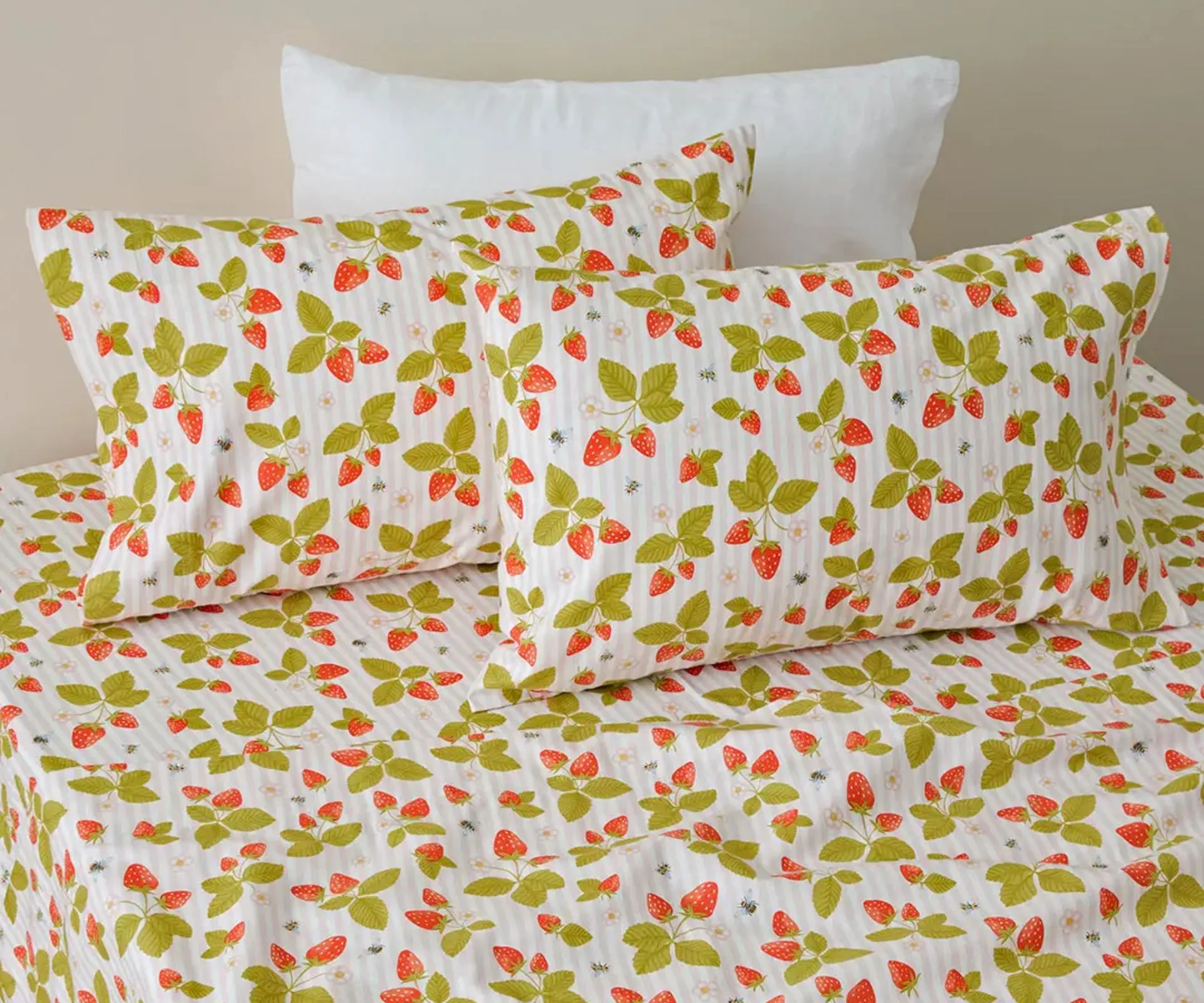 Morgan & Finch Strawberry Stripe Flannelette Sheet Set