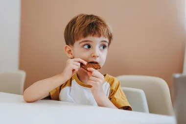 kids eating biscuit