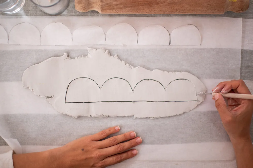 contorno de vieiras recortadas para a borda da panela