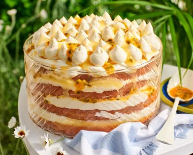 A lemon tiramisu cake in a glass dish.