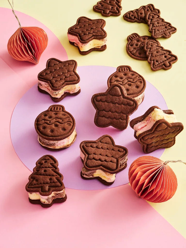 neapolitan ice cream sandwiches