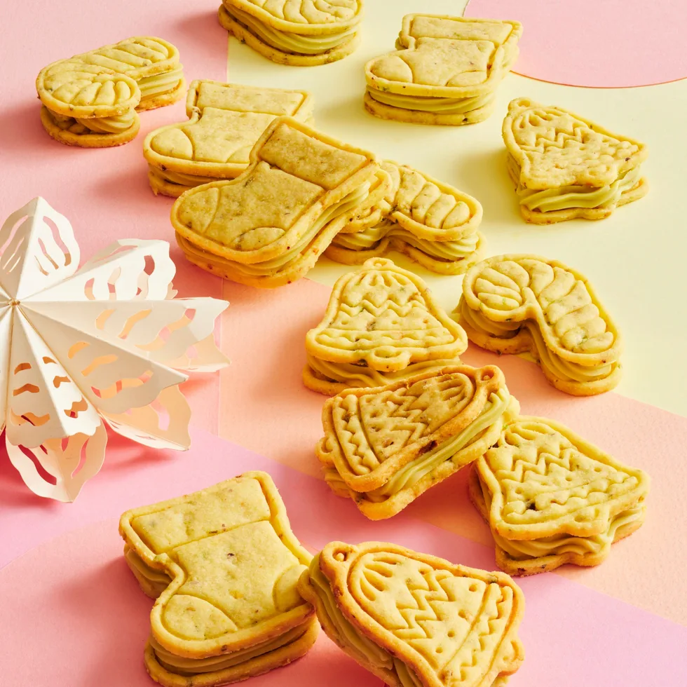 pistachio christmas biscuits