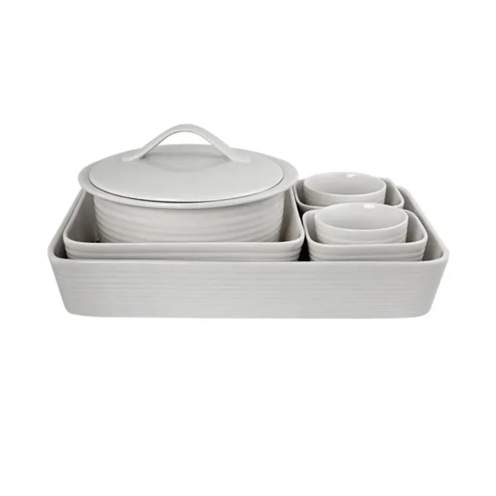 Royal Doulton Gordon Ramsay Maze White 7 Piece Oven Set including two large roasters, two small roasters, a covered casserole dish and two ramekins