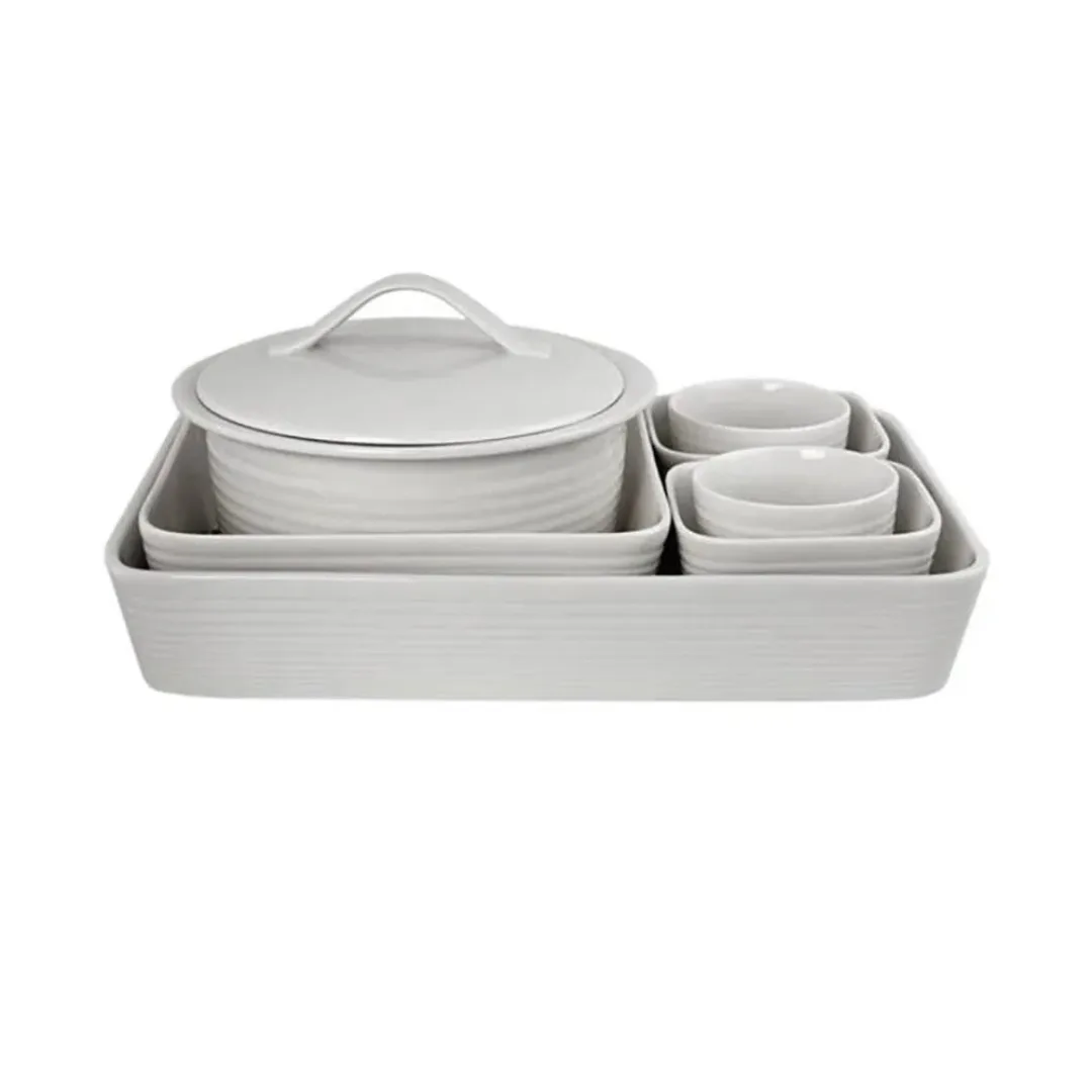 Royal Doulton Gordon Ramsay Maze White 7 Piece Oven Set including two large roasters, two small roasters, a covered casserole dish and two ramekins