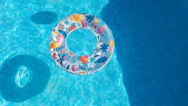 Sunnylife discount code for pool and beach toys, loungers and accessories.