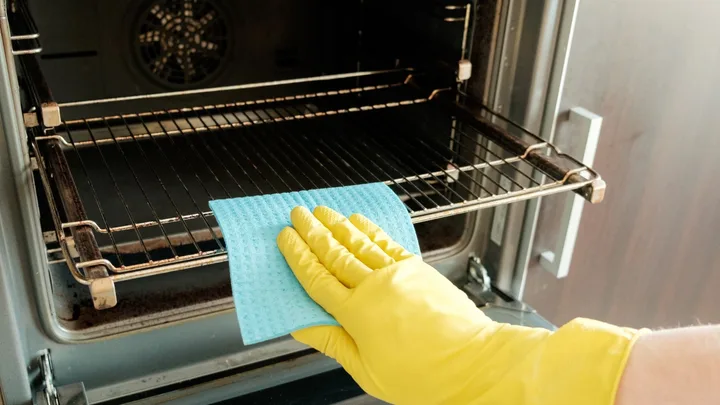 cleaning oven