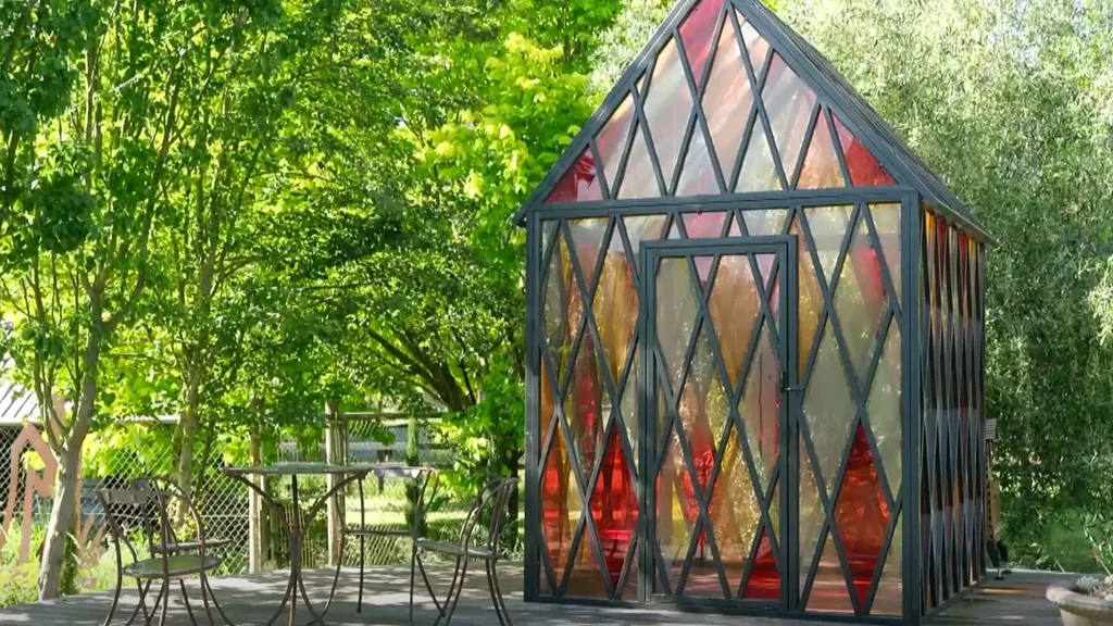 millie savage glass house