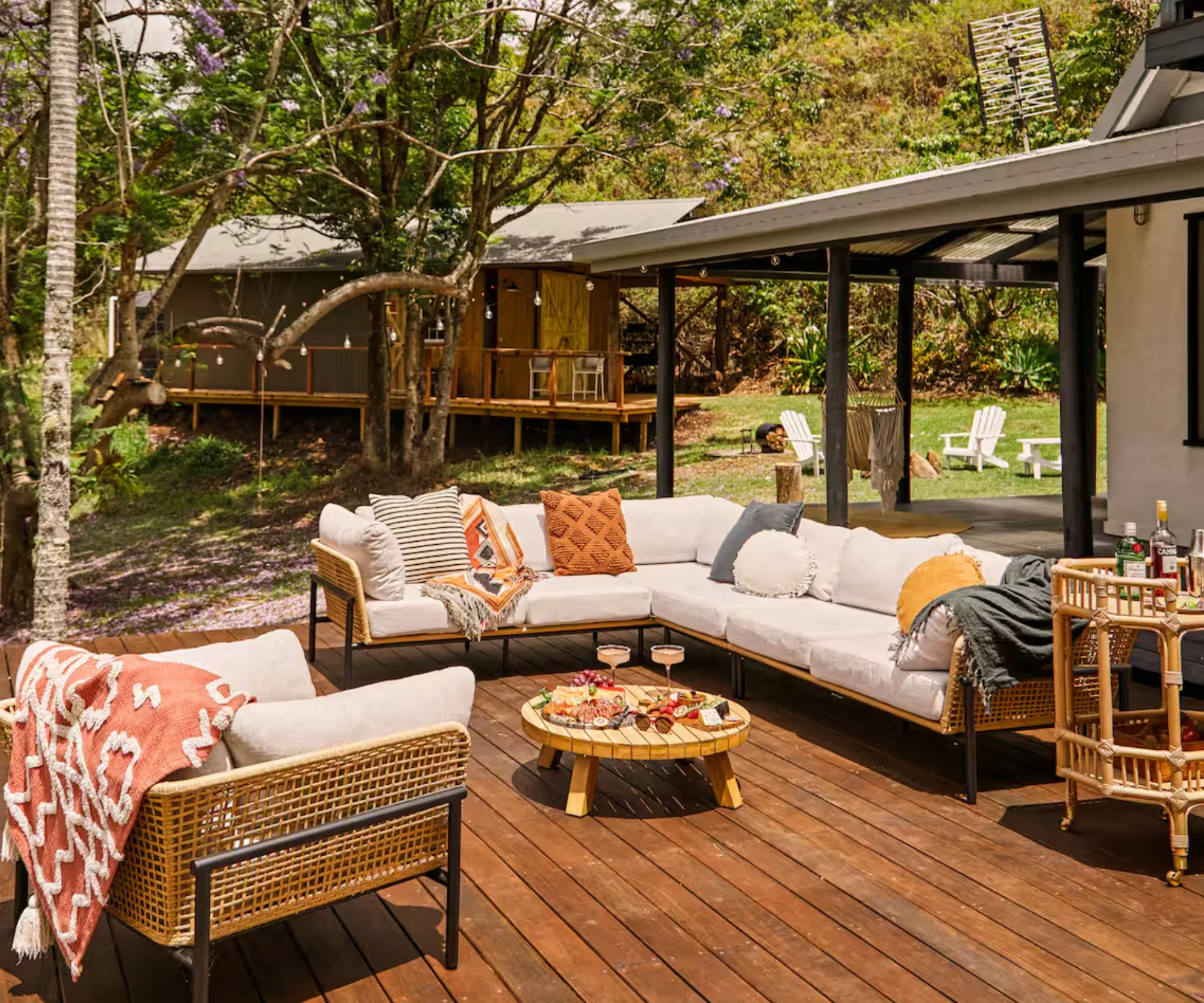 Mountain Top Lodge Nimbin + Best Airbnb NSW