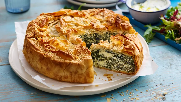 18 recipes with spinach to use up leftover leaves in the fridge