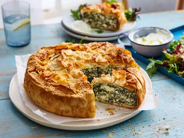 18 recipes with spinach to use up leftover leaves in the fridge