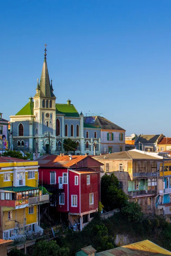 valparaiso chile with colourful red yellow and green houses