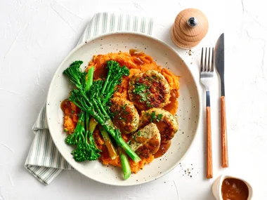 Chicken rissoles with sweet potato mash for one