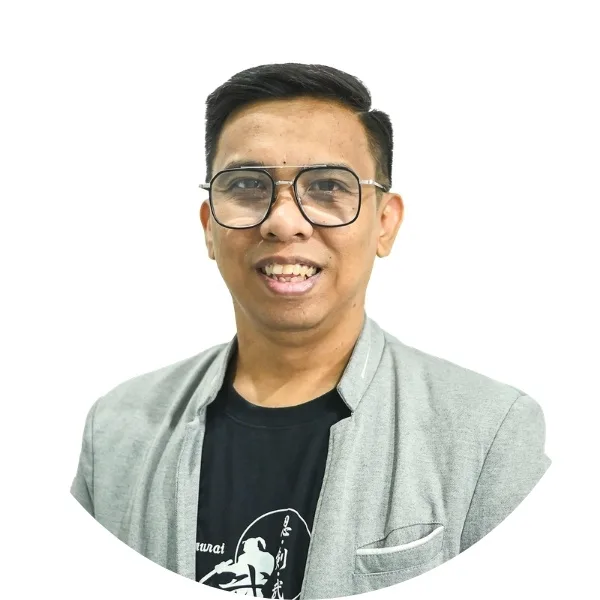 Headshot of Deals Researcher - Rhonn Palmaria