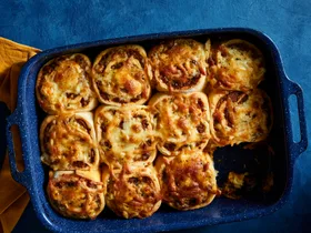 A Bunnings snag has nothing on these tasty sausage sizzle scrolls