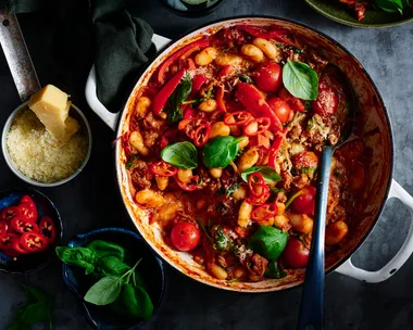 Hearty sausage and capsicum gnocchi one pot