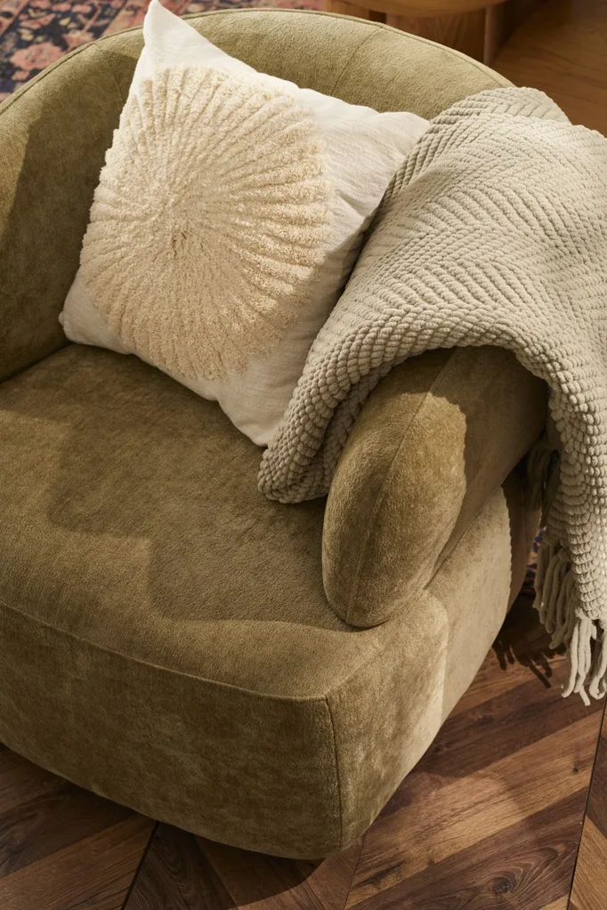 Fantastic Furniture Oslo Swivel Chaire