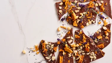 LAVENDER AND HONEYCOMB CHOCOLATE BARK DESSERT RECIPE